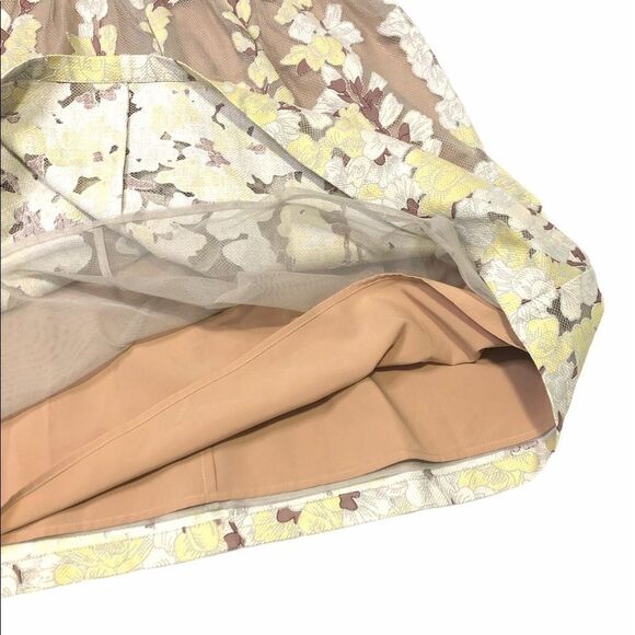 🆕 BcbgMaxazria Cailyn Silver Dove Floral Lace - Picture 12 of 12
